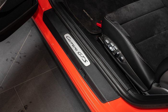 2017 Porsche 911 Carrera GTS