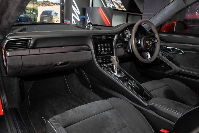 2017 Porsche 911 Carrera GTS