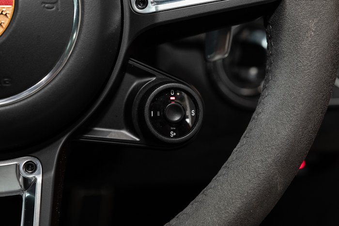 2017 Porsche 911 Carrera GTS