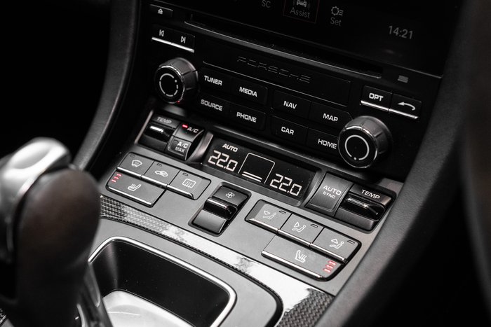 2017 Porsche 911 Carrera GTS