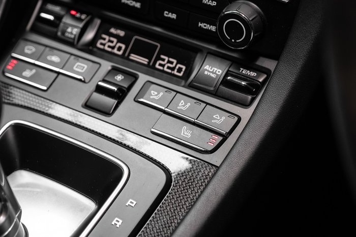 2017 Porsche 911 Carrera GTS