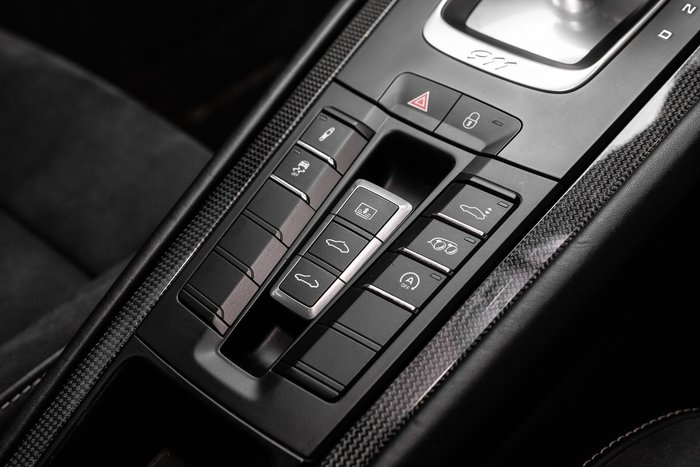 2017 Porsche 911 Carrera GTS