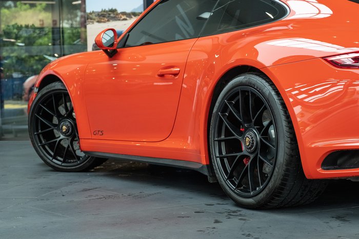 2017 Porsche 911 Carrera GTS