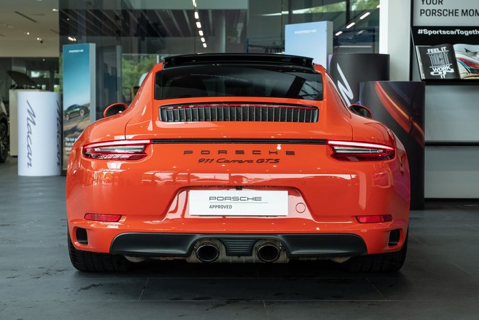 2017 Porsche 911 Carrera GTS