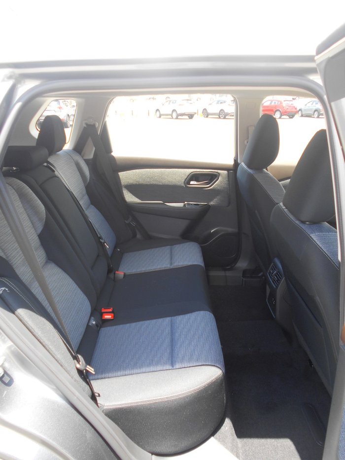 2025 Nissan X-TRAIL ST