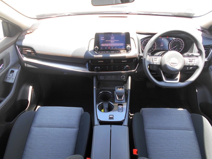 2025 Nissan X-TRAIL ST