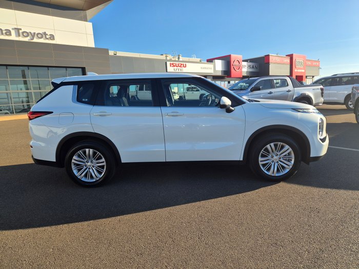 2024 MITSUBISHI OUTLANDER White