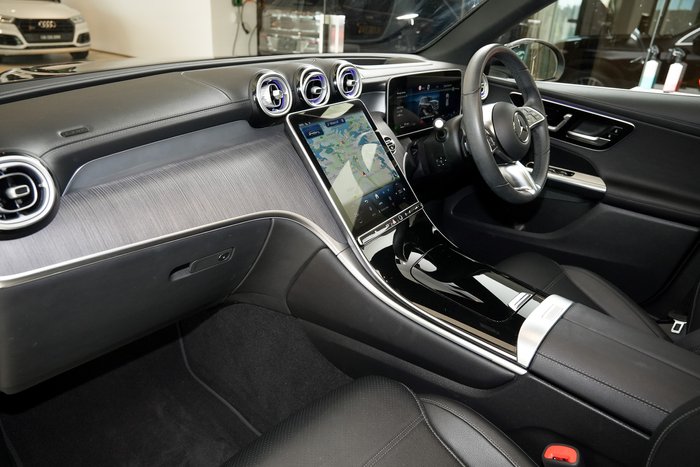 2024 Mercedes-Benz GLC-Class GLC300 Avantgarde