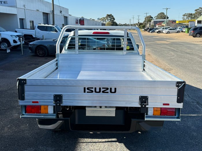 2025 Isuzu D-MAX SX
