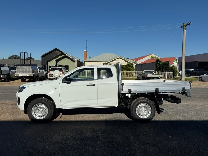 2025 Isuzu D-MAX SX