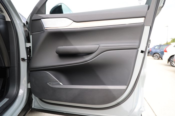 2024 Volvo EX90 Plus Twin Motor