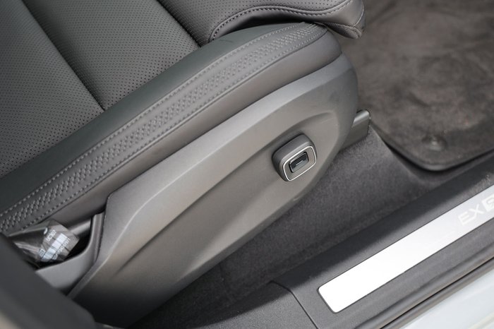 2024 Volvo EX90 Plus Twin Motor