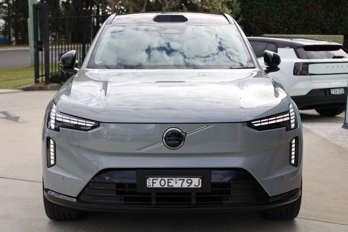 2024 Volvo EX90 Plus Twin Motor