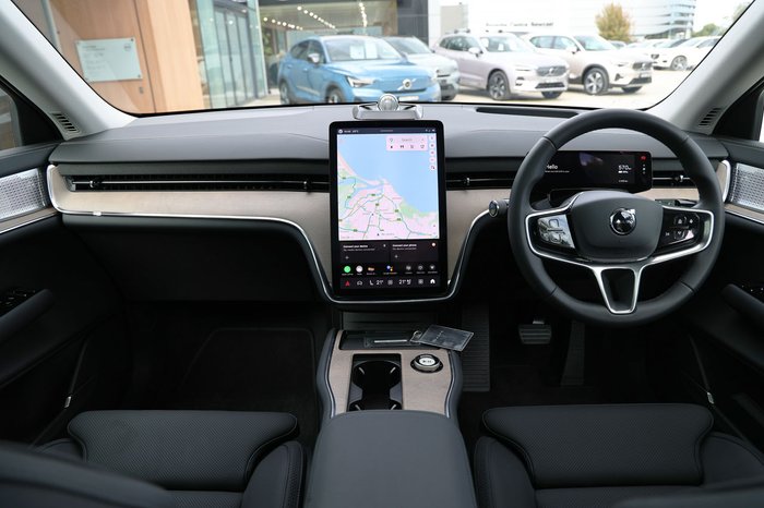 2024 Volvo EX90 Plus Twin Motor