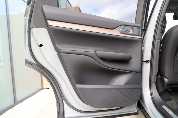 2024 Volvo EX90 Plus Twin Motor