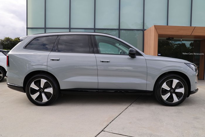 2024 Volvo EX90 Plus Twin Motor