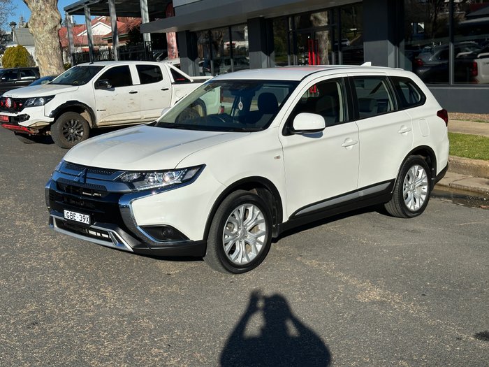 2020 MITSUBISHI OUTLANDER ES