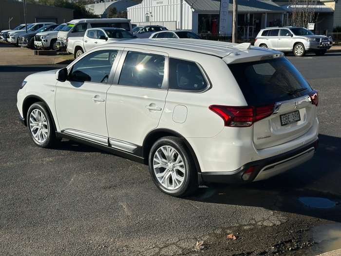 2020 MITSUBISHI OUTLANDER ES