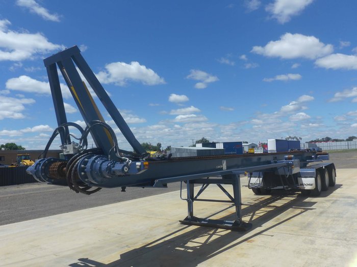 2021 Moore Hook Lift Bin Trailer (Stat Write Off)