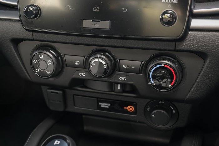 2025 Mazda BT-50 XS