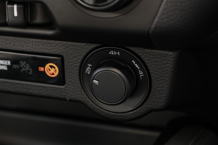 2025 Mazda BT-50 XS