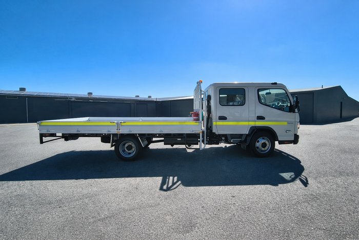 2025 Fuso Canter 815