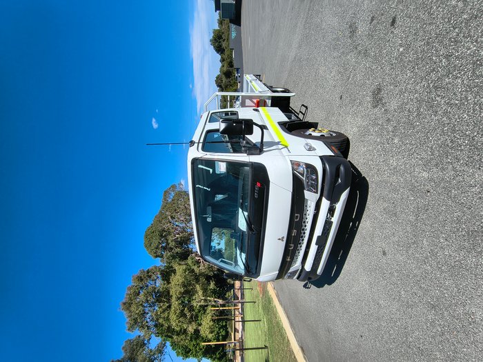 2025 Fuso Canter 815