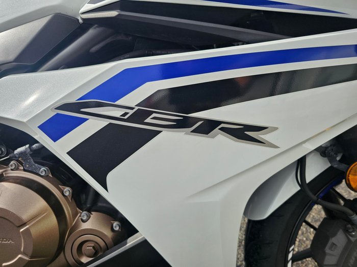 2016 Honda  CBR500RA White