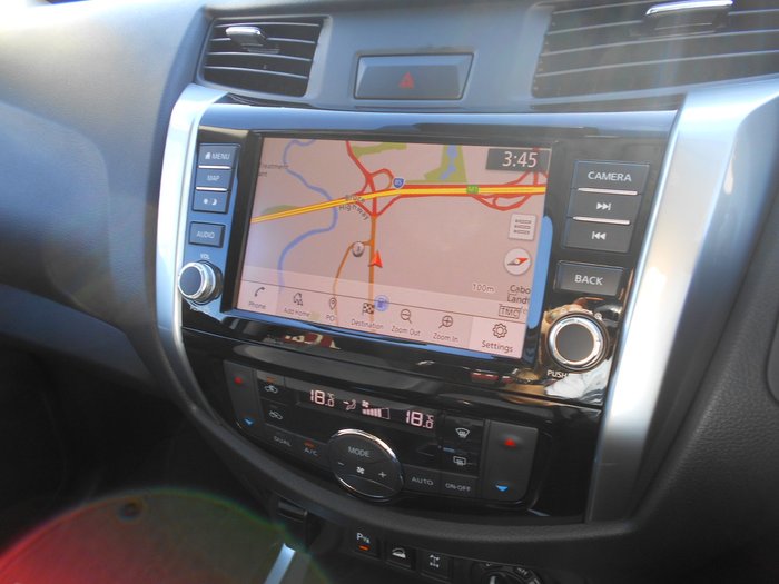 2025 Nissan Navara ST-X