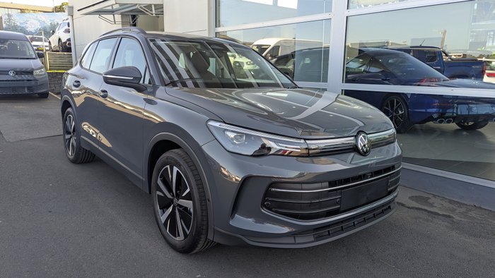 2024 VOLKSWAGEN Tiguan LIFE