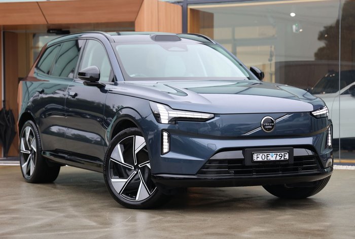 2025 Volvo EX90 Ultra Twin Motor Performance