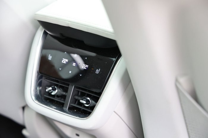 2025 Volvo EX90 Ultra Twin Motor Performance