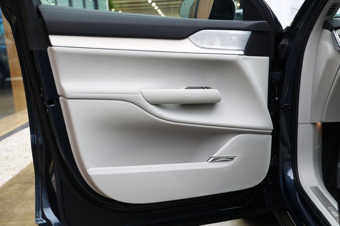 2025 Volvo EX90 Ultra Twin Motor Performance