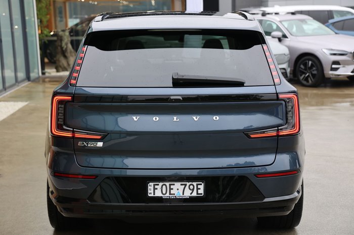 2025 Volvo EX90 Ultra Twin Motor Performance