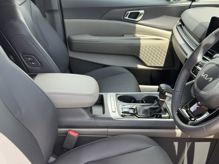 2025 Kia Carnival Sport+