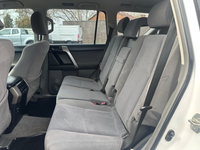 2011 TOYOTA LANDCRUISER PRADO GXL (4x4)
