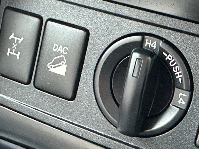 2011 TOYOTA LANDCRUISER PRADO GXL (4x4)