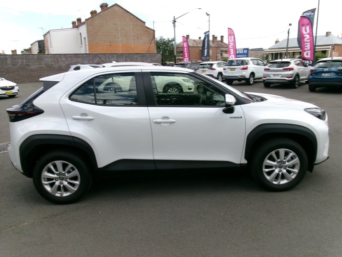 2023 Toyota Yaris Cross Hybrid GX