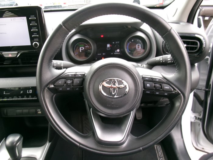 2023 Toyota Yaris Cross Hybrid GX