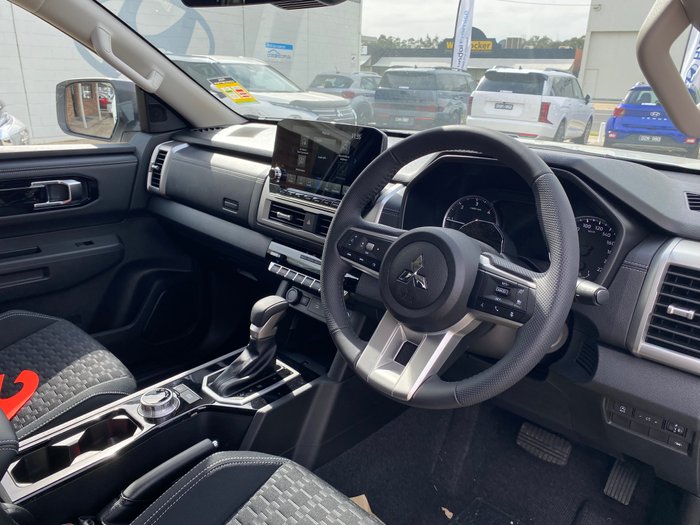 2025 MITSUBISHI Triton GLS