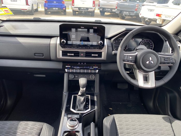 2025 MITSUBISHI Triton GLS