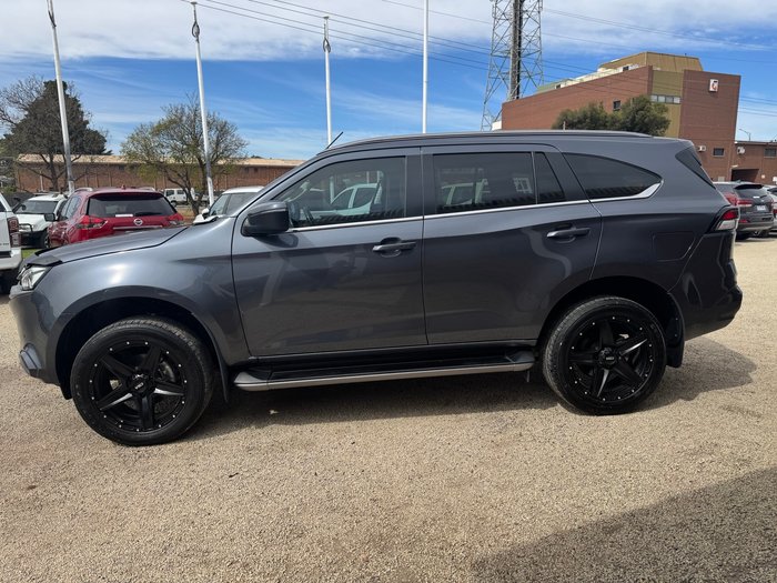 2021 ISUZU MU-X LS-T