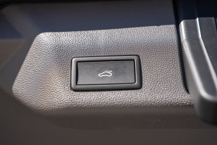 2026 Volkswagen Multivan TDI360 Life