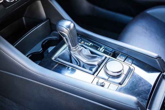 2022 MAZDA MAZDA3 X20 ASTINA M HYBRID
