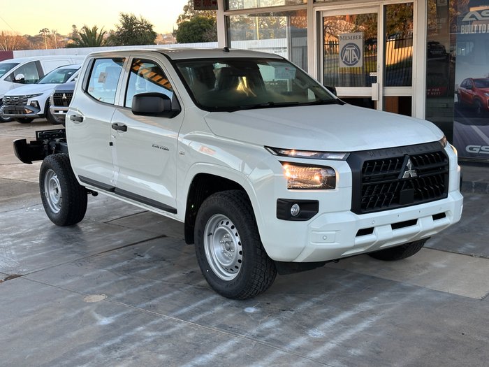 2026 MITSUBISHI TRITON GLX