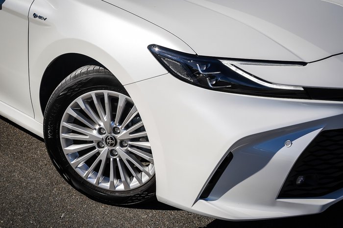 2025 Toyota CAMRY HYBRID