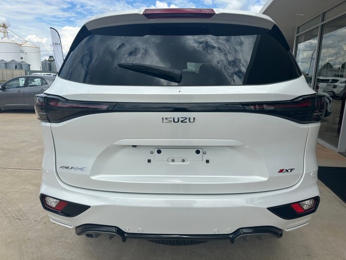 2025 Isuzu MU-X MY25.5 Isuzu MU-X 4X4  X-Terrian 3.0L Automatic  (UJOR510D) demo inc Towbar 7 pin harness, Wireless Phone Charger, Rubber Floor mats.