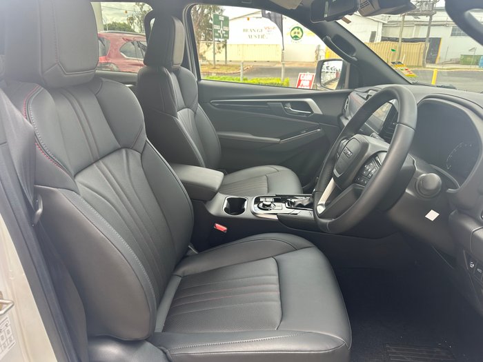 2025 Isuzu MU-X MY25.5 Isuzu MU-X 4X4  X-Terrian 3.0L Automatic  (UJOR510D) demo inc Towbar 7 pin harness, Wireless Phone Charger, Rubber Floor mats.