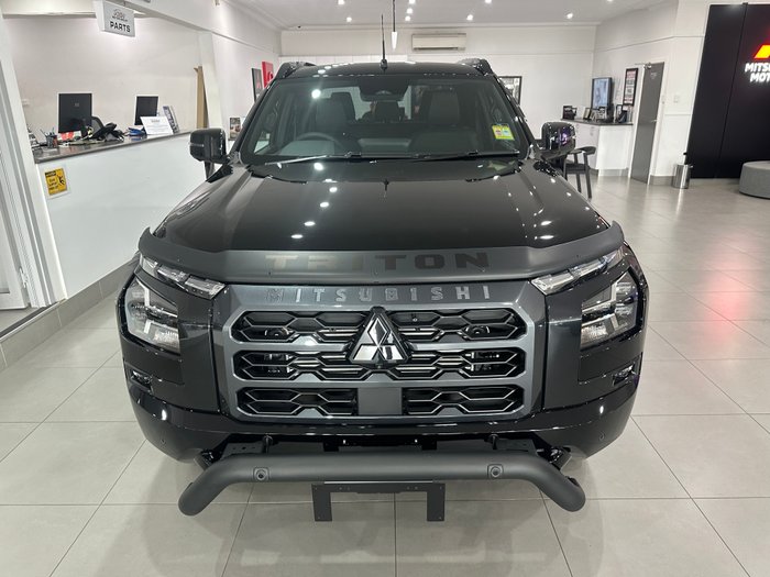 2025 MITSUBISHI TRITON GSR