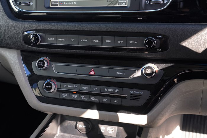 2020 Kia Carnival Si
